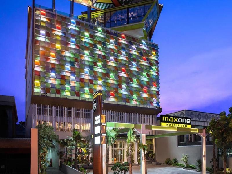 Maxonehotels.com At Tidar 3*